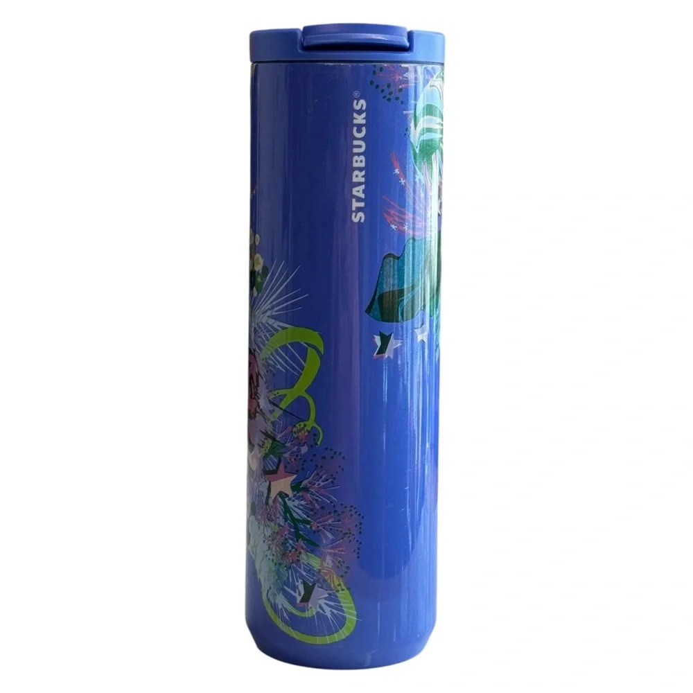 Starbucks Exclusive 2023 Holiday Blue Floral Wreath Plastic Water Bottle 20 oz